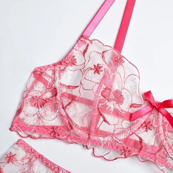 Sexy Sheer Floral Embroidered Lingerie Set - Picture 11 of 13